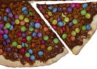 Découvrez les pizzas chocolatées de Mister Pizza  - Pizza au Nutella, spéculoos et Smarties  