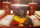 KFC baisse ses prix pour quelques jours  - Plateau avec le bucket 11-11 collector  