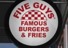 Les Américains parient sur le hamburger  - Enseigne Five Guy  