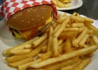 Les repas trop caloriques dans les restaurants américains  - Restauration rapide  