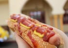 Record : un homme engloutit 72 hot-dogs  - Record hot-dogs  