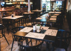 Restaurants et bars : manger debout bientôt possible ?  - Au restaurant  