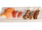 Sushi Love souffle le chaud et le froid  - Plateau de sushis et yakitoris  