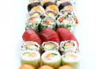 Sushi parisien : le déjeuner à votre porte  - Plateau de sushis  