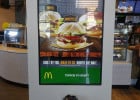 Un burger personnalisable chez Mc Donald's  - Borne pour Create Your Taste  