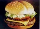 Une histoire d’hamburger  - Hamburger : steak, fromages, tomates, salade  