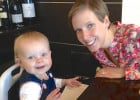 Une réduction pour les enfants sages au restaurant  - Alicia Welsh et sa fille sage  