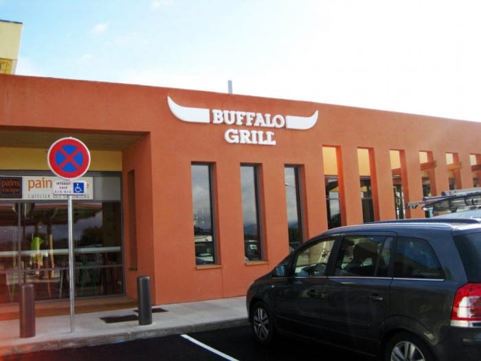  Parking d'un Buffalo Grill  