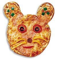 Une pizza en forme de tête de chat  