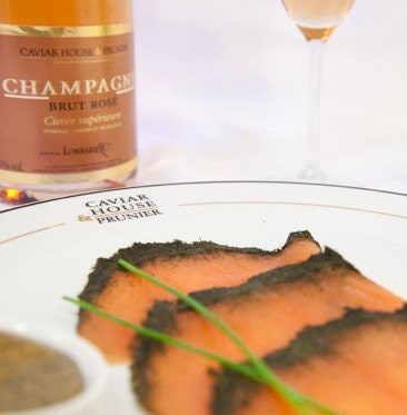  Assiette de saumon et champagne  