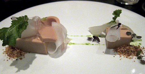  Assiette de foie gras - plat gastronomique  