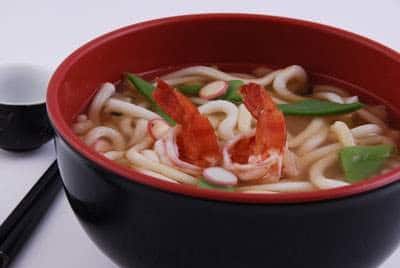  Soupe Udon dans un bol  