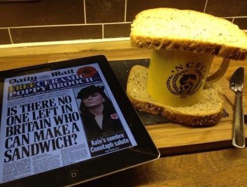  Sandwich britannique au mug  