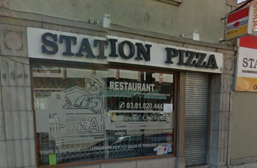  Vitrine de Station Pizza  