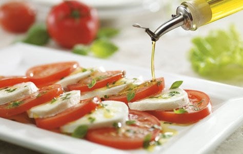  Tomates, mozzarella et huile d'olive  