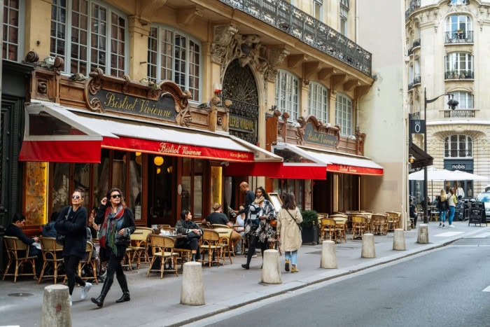  Un café à Paris  