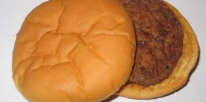 Un hamburger chez McDo datant de 1999  