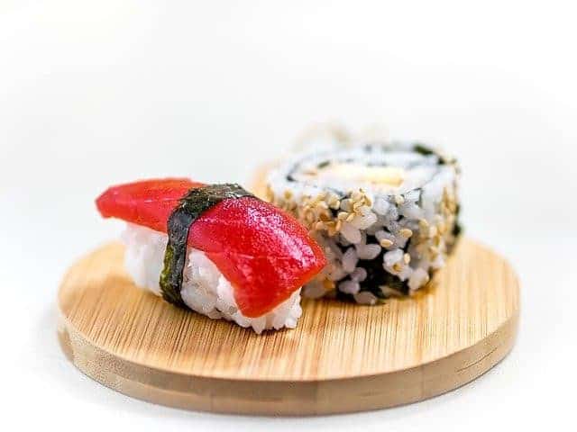  Assortiment de sushis  