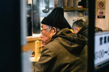 Halte à la buée sur les lunettes au restaurant