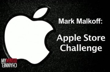 Mark Malkoff déguste une pizza dans un Apple Store
