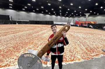 Pizza Hut : nouveau record mondial de la plus grande pizza