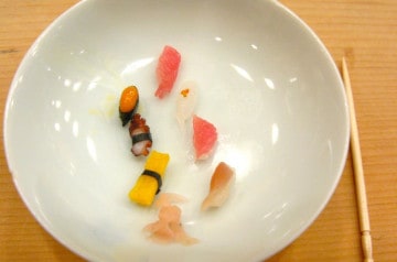 Un micro-sushi