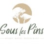 Logo sous les pins