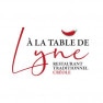 A la table de Lyne