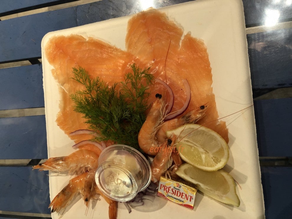 Carte et menu de La  Bourriche bleue à Valenciennes — Assiette de saumon à emporter
