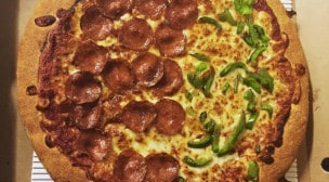 Pizza hut - Une pizza dans sa boîte