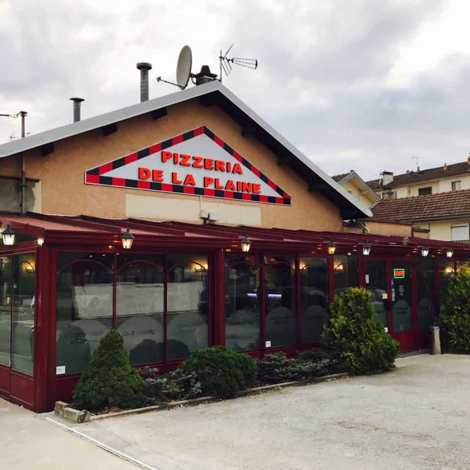 Pizzeria De La Plaine — Pizza - pizzéria à Oyonnax — photo 2