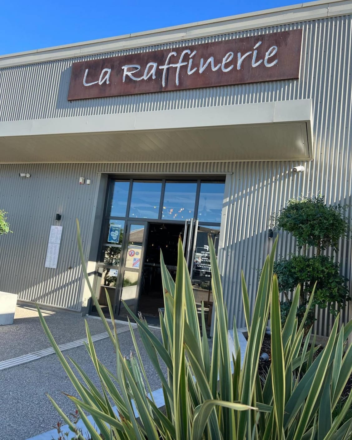 La Raffinerie — photo 2