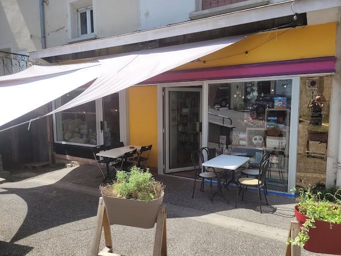 Des Jus et des Jeux — Café restaurant à Amberieu en Bugey — photo 2