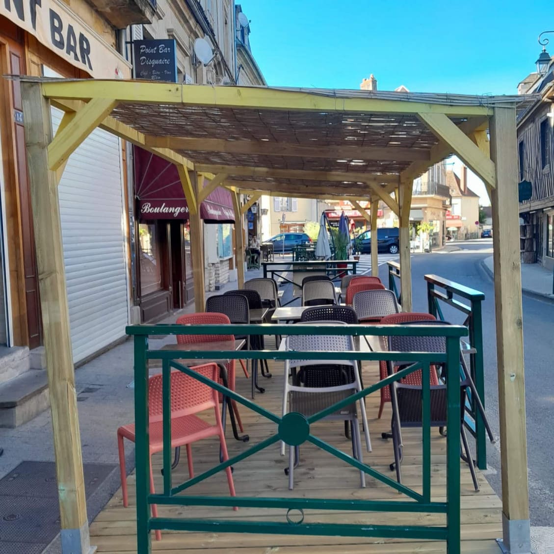 Point Bar — photo 3