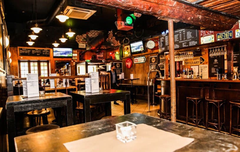 Wayne's Bar — photo 2