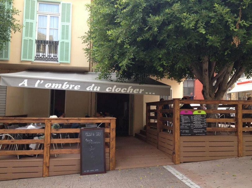 A l'Ombre du Clocher — photo 2
