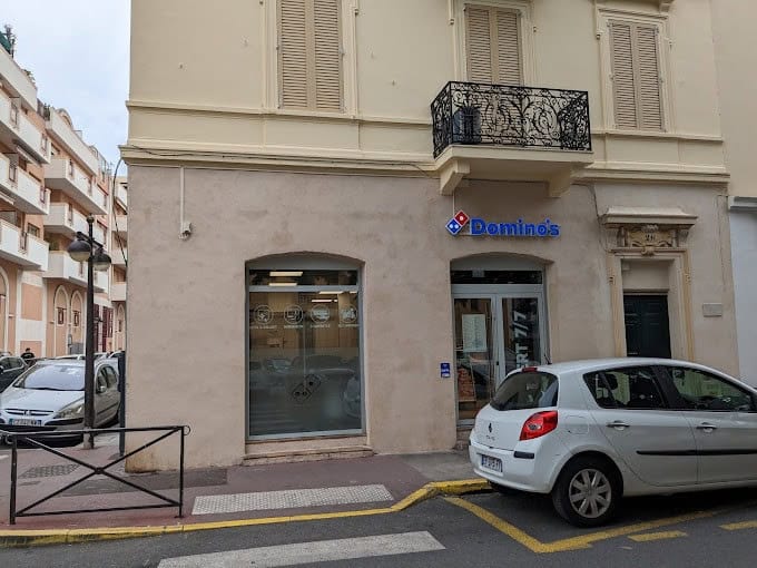 Domino's pizza - La façade