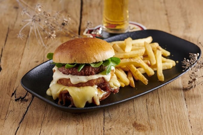 3 Brasseurs - Burger avec des frites