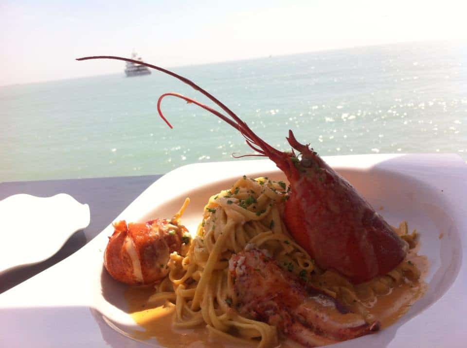 Photo de Aeva Beach
