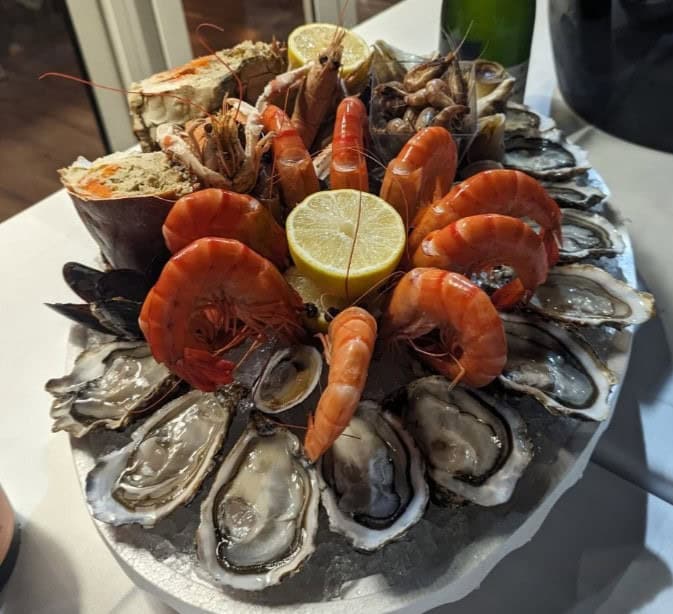 Le Repère Des Profondeurs — Poissons et fruits de mer à Cagnes sur Mer — photo 2