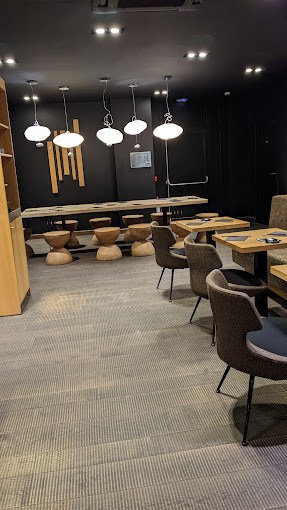 Sushi Shop - La salle de restauration