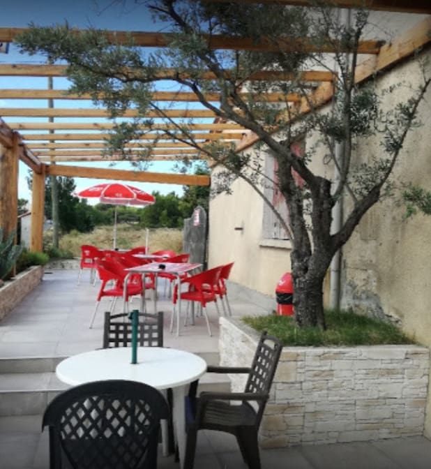 Au Petit Café — photo 2