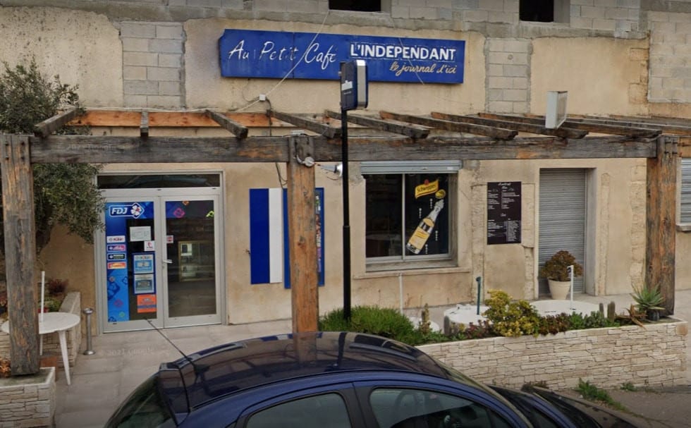 Au Petit Café — photo 3
