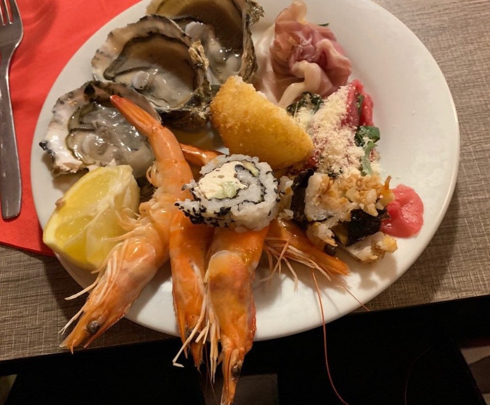 Photo de Buffet du monde