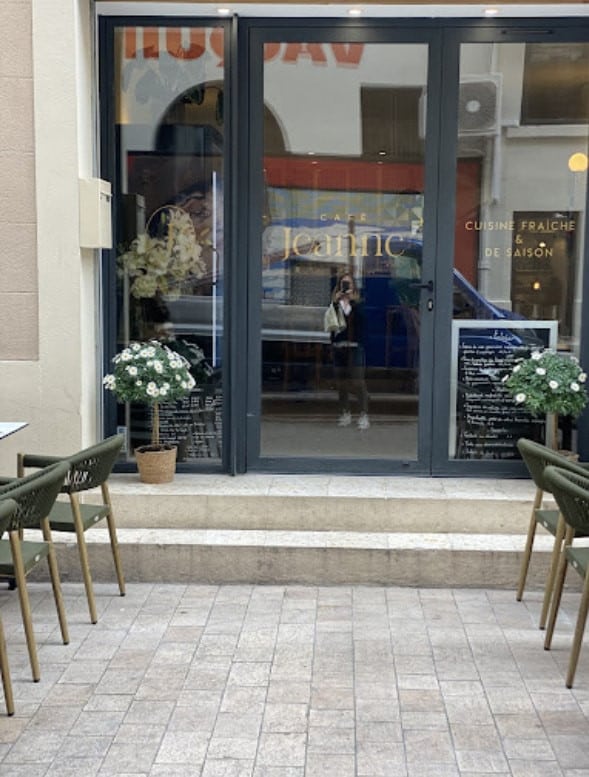 Café Jeanne — photo 2