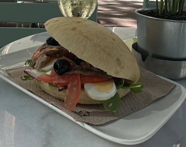 Photo de Tarlata Café