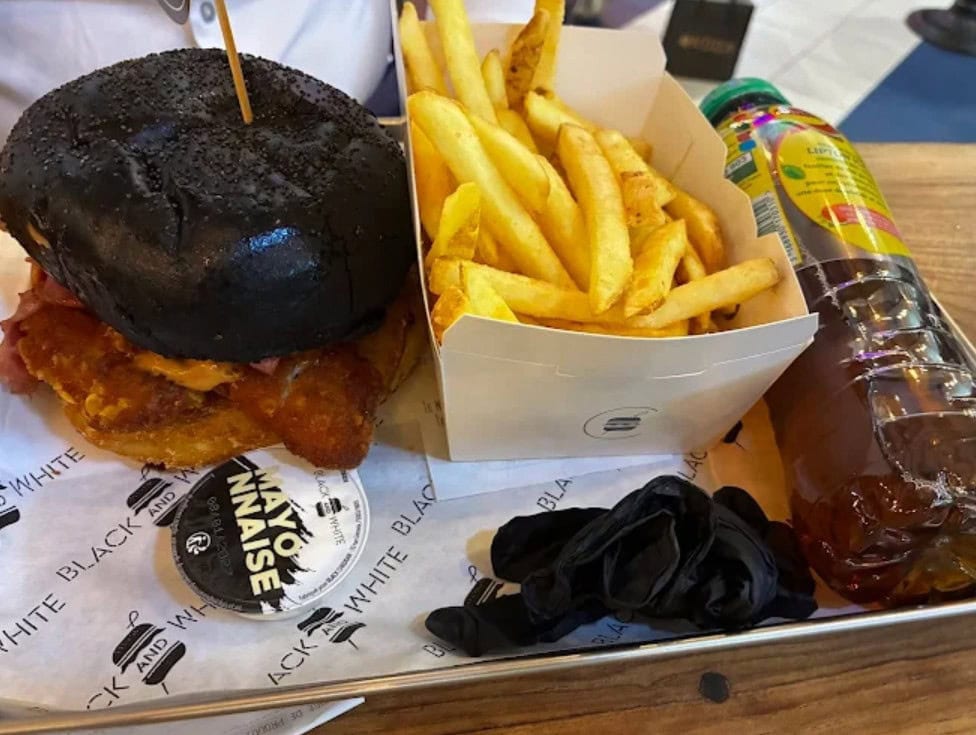 Black & White Burger — photo 3