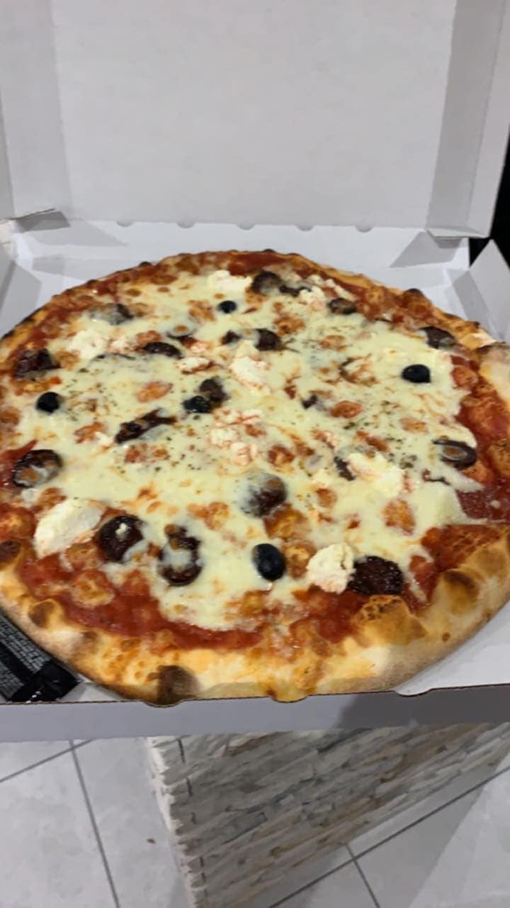 Caprice Pizza — photo 2