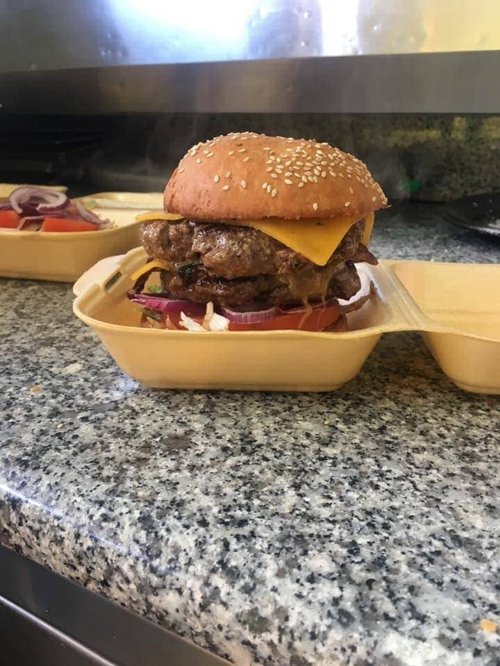 I love pizza and burgers — Pizza - pizzéria à Aubagne — photo 2