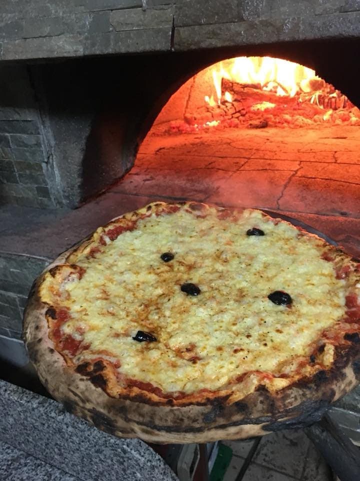 I love pizza and burgers — Pizza - pizzéria à Aubagne — photo 3